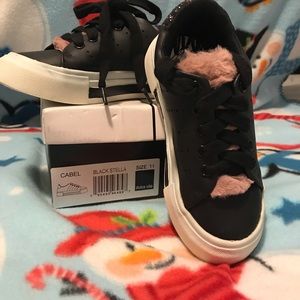 MOVING SALE Dolce Vita GirlS Sneakers Sz 11 NWOT